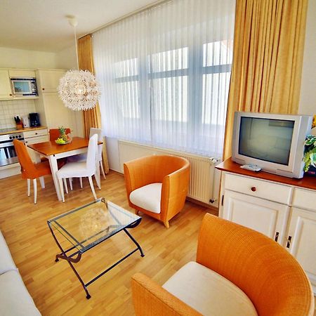 Ferienwohnung Binzer Strandgut Im Haus Jahreszeiten 빈츠 외부 사진