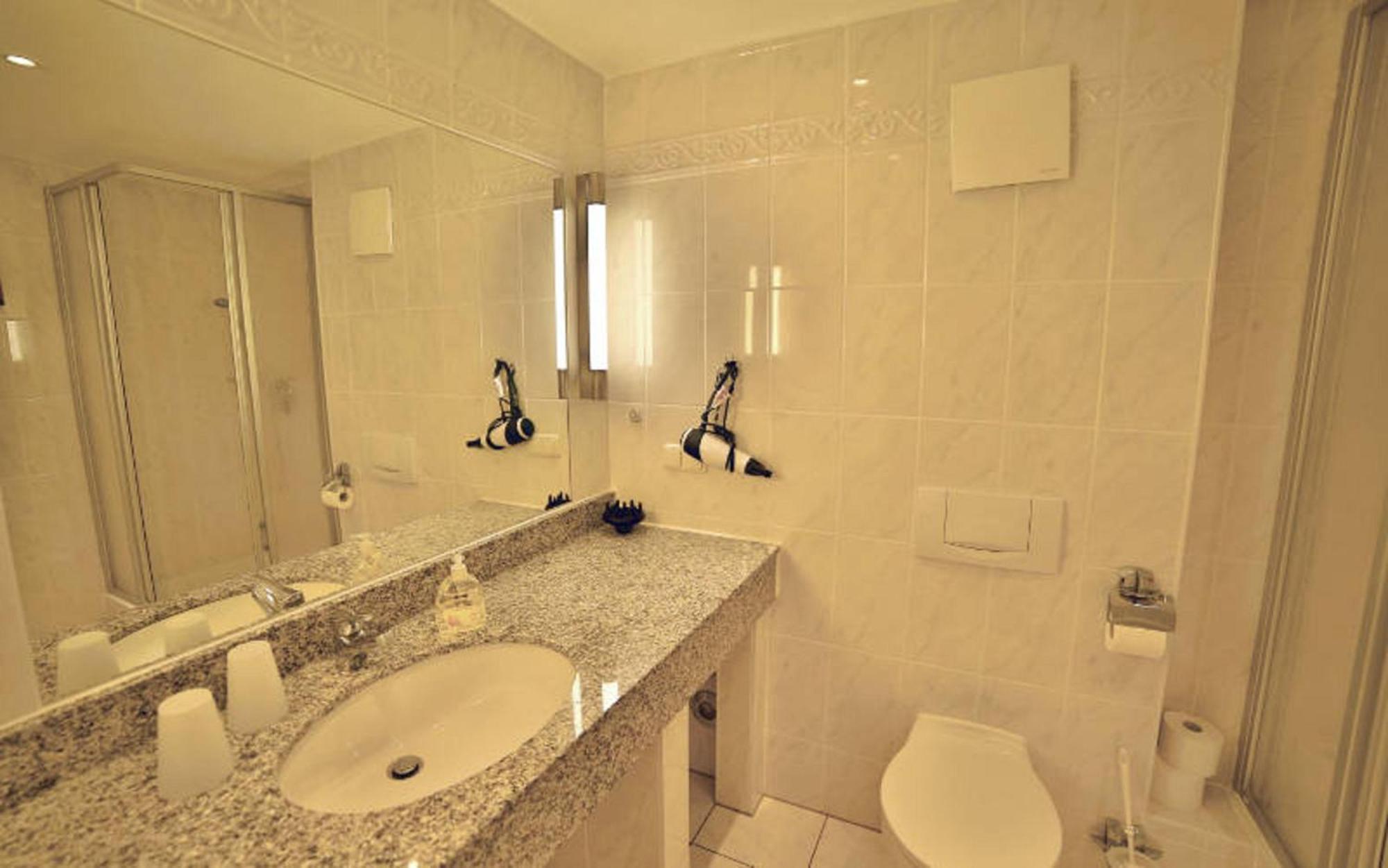 Ferienwohnung Binzer Strandgut Im Haus Jahreszeiten 빈츠 외부 사진