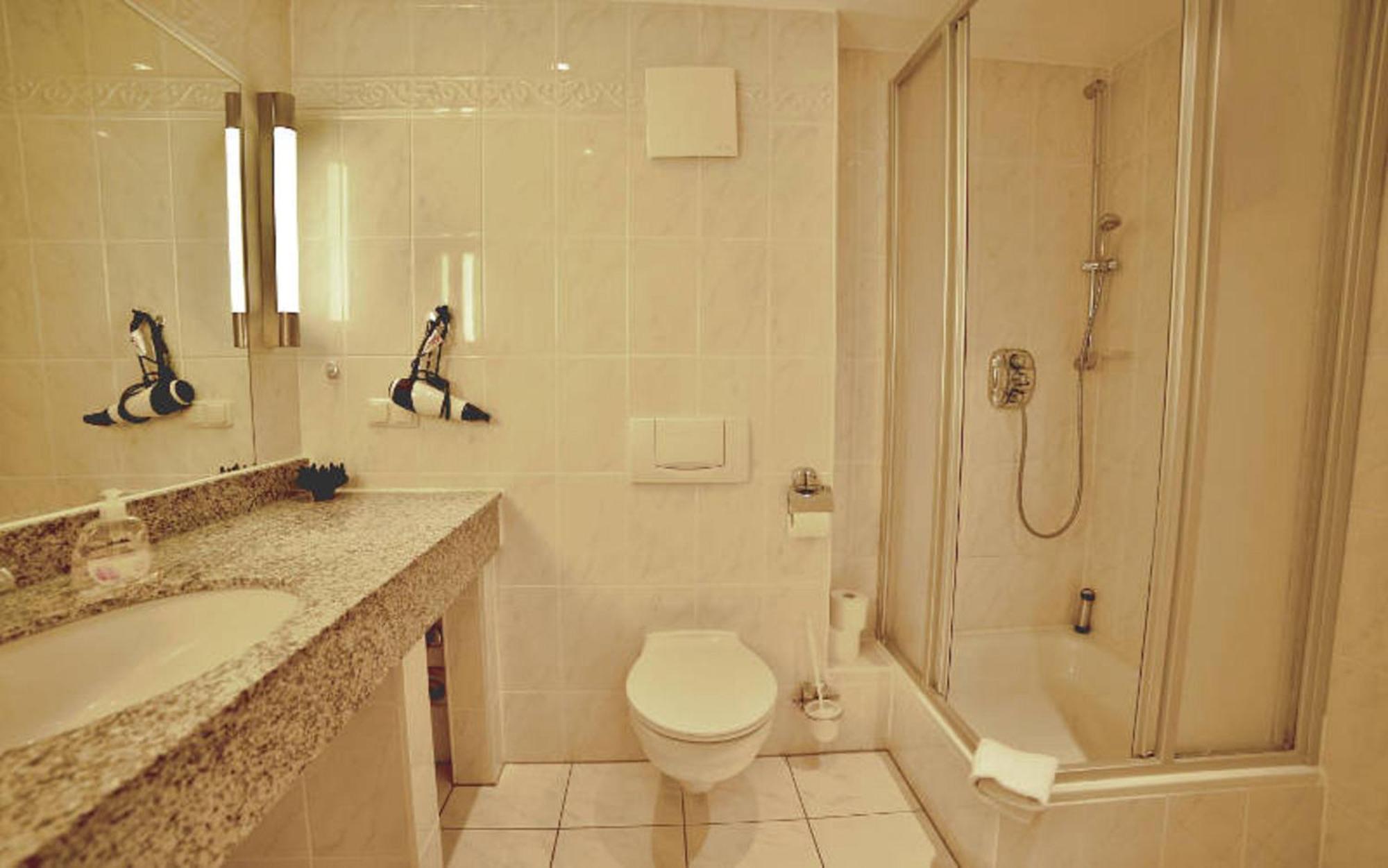 Ferienwohnung Binzer Strandgut Im Haus Jahreszeiten 빈츠 외부 사진